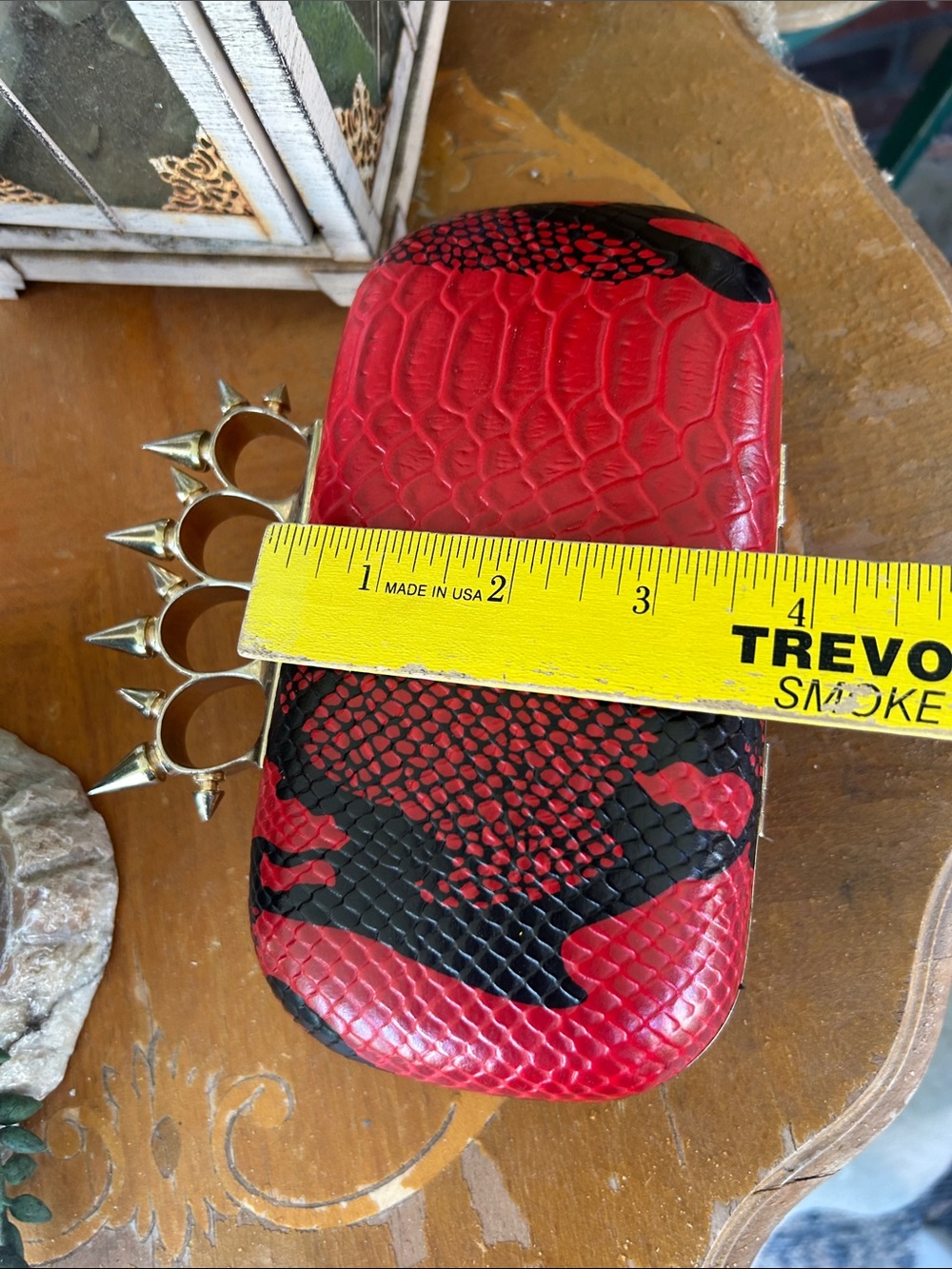 Vintage Red Snake-Embossed Spike Knuckle Clutch Crossbody. - Picture 11 of 12